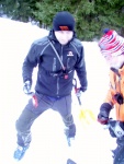 Pár fotek ze Základní kurzu Skialpinismu, Velmi dobré sněhové podmínky (prašánek) prověřili účastníky a jejich lyžařské schopnosti. Lavinové riziko posuzovali všichni za nádherného počasí a tak mráz vydepat jen jednu účastnici... - fotografie 81