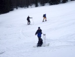 Pár fotek ze Základního kurzu SKIALPINISMU, Těžce na cvičišti - lehce na bojišti! Tentokrát nám Krakonoš přichystal náročné podmínky v podobě změklého a probředlého sněhu a krusty. Hluboce smekám před všemi účastníky a jejich lyžařskými schopno - fotografie 28