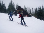 Pár fotek ze Základního kurzu SKIALPINISMU, Těžce na cvičišti - lehce na bojišti! Tentokrát nám Krakonoš přichystal náročné podmínky v podobě změklého a probředlého sněhu a krusty. Hluboce smekám před všemi účastníky a jejich lyžařskými schopno - fotografie 39