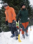 Pár fotek ze Základního kurzu SKIALPINISMU, Těžce na cvičišti - lehce na bojišti! Tentokrát nám Krakonoš přichystal náročné podmínky v podobě změklého a probředlého sněhu a krusty. Hluboce smekám před všemi účastníky a jejich lyžařskými schopno - fotografie 84
