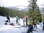 Březnový SKIALP KURZ V KRKONOŠÍCH, Těžce na cvičišti, lehce na bojišti. Krakonoš tentokrát připravil skutečnou hitparádu sněhových podmínek. Rozbředlý firn, krusta, led i těžký sníh. Výživné a velmi přínosné. Nezbývá než pochválit všec - fotografie 80
