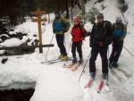 Březnový SKIALP KURZ V KRKONOŠÍCH, Těžce na cvičišti, lehce na bojišti. Krakonoš tentokrát připravil skutečnou hitparádu sněhových podmínek. Rozbředlý firn, krusta, led i těžký sníh. Výživné a velmi přínosné. Nezbývá než pochválit všec - fotografie 110