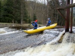 RAFTING A YUKONY NA JIZEŘE, V sobotu i v neděli příjemná voda... Děkujeme Krakonoši! - fotografie 97