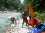 Kajaková škola SOČA, Bezvadné počasí, optimální voda, vynikající parta, takže nebýt toho vleku... nemělo to nejmenší vadu. Kluci díky za fotky! - fotografie 23