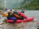 Kajaková škola SOČA, Bezvadné počasí, optimální voda, vynikající parta, takže nebýt toho vleku... nemělo to nejmenší vadu. Kluci díky za fotky! - fotografie 78