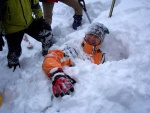 Pár fotek ze Základního kurzu SKIALPINISMU, Konečně jsou opět skvělé podmínky pro tento nádherný sport: spousty prašanu, drobné sněžení, týmová pohoda, výborné podmínky pro lavinový blok, no prostě luxus! A to osobní zlepšení u všech při jízdě - fotografie 83