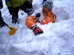 Pár fotek ze Základního kurzu SKIALPINISMU, Konečně jsou opět skvělé podmínky pro tento nádherný sport: spousty prašanu, drobné sněžení, týmová pohoda, výborné podmínky pro lavinový blok, no prostě luxus! A to osobní zlepšení u všech při jízdě - fotografie 85