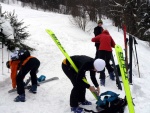 PÁR FOTEK ZE ZÁKLADNÍHO KURZU SKIALPINISMU, Tak takhle má vypadat pravá zima. Parádní podmínky v parádní partě. Takže tu máme zase 9 nových skialpinistů.. - fotografie 1