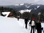 P�R FOTEK ZE Z�KLADN�HO KURZU SKIALPINISMU, Tak takhle m� vypadat prav� zima. Par�dn� podm�nky v par�dn� part�. Tak�e tu m�me zase 9 nov�ch skialpinist�.. - fotografie 29