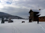 P�R FOTEK ZE Z�KLADN�HO KURZU SKIALPINISMU, Tak takhle m� vypadat prav� zima. Par�dn� podm�nky v par�dn� part�. Tak�e tu m�me zase 9 nov�ch skialpinist�.. - fotografie 33
