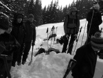 PÁR FOTEK ZE ZÁKLADNÍHO KURZU SKIALPINISMU, Tak takhle má vypadat pravá zima. Parádní podmínky v parádní partě. Takže tu máme zase 9 nových skialpinistů.. - fotografie 65