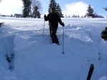 PÁR FOTEK ZE ZÁKLADNÍHO KURZU SKIALPINISMU, Tak takhle má vypadat pravá zima. Parádní podmínky v parádní partě. Takže tu máme zase 9 nových skialpinistů.. - fotografie 87