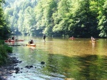 Fotky z Kajakové školy z Jizery, Parno, teplá voda a totální pohoda... všichni šikovní, takže fakt pohoda. Díky za fotky Davidovi Strnadovi - fotografie 16