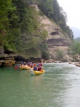 Rafting na Salze, N�dhern� sobotn� po�as� pak no�n� slejv�k... Tak�e nezbylo ne� z�stat na Salze, ka�dop�dn� akce se mimo��dn� vyda�ila. - fotografie 69