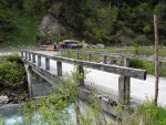 Jarní tání v Korutanech - rafting na Möllu, Gailu, a Lieseru, Jarní sluníčko nám dopřálo dostatek vody. Především hluboké údolí a peřeje Gailu všechny doslova uchvátily. - fotografie 39