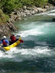 Jarní tání v Korutanech - rafting na Möllu, Gailu, a Lieseru, Jarní sluníčko nám dopřálo dostatek vody. Především hluboké údolí a peřeje Gailu všechny doslova uchvátily. - fotografie 258