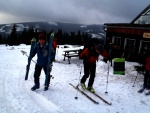 Základní KURZ SKIALPINISMU, Počasí vypadalo strašli, ale nakonec se z toho vyvinula nádherná akcička s parádním počasím. Nedělní krusta, byla pěně hustá.. - fotografie 24