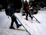 Základní KURZ SKIALPINISMU, Počasí vypadalo strašli, ale nakonec se z toho vyvinula nádherná akcička s parádním počasím. Nedělní krusta, byla pěně hustá.. - fotografie 32