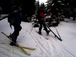 Základní KURZ SKIALPINISMU, Počasí vypadalo strašli, ale nakonec se z toho vyvinula nádherná akcička s parádním počasím. Nedělní krusta, byla pěně hustá.. - fotografie 33