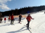 Základní kurz skialpinismu, Záverečný kurz této zimní sezony proběhl. Sněhu je již méně a tak i program tomu byl přizpůsoben. Na náladě to však určitě nebylo vidět a všichni jsme si tento jarní kurz parádně užili. Slunečná neděl - fotografie 5