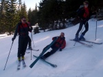 Základní kurz skialpinismu, Záverečný kurz této zimní sezony proběhl. Sněhu je již méně a tak i program tomu byl přizpůsoben. Na náladě to však určitě nebylo vidět a všichni jsme si tento jarní kurz parádně užili. Slunečná neděl - fotografie 16