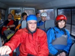RAFTING NA JIZEŘE 2.4.2011, Parádní voda: 21 m3, všichni co jeli, to vážně to vychytali. Vlny, hukot, zábava... no prostě nádhera. Jedna posádka yukonu to nakonec po 4 koupelích vzdala a předsedla do raftu, ale jinak paráda. Poč - fotografie 5