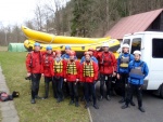 RAFTING JIZERA 9.4.2011, Zpočátku chladné počasí se změnilo v nádherný slunečný den a tak byl rafting i za menší vody parádní. Jizera je prostě nádherná. Také dva Francouzi z posádky jednoho raftu byli nadšeni stejně jako ost - fotografie 3
