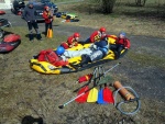 RAFTING JIZERA 9.4.2011, Zpočátku chladné počasí se změnilo v nádherný slunečný den a tak byl rafting i za menší vody parádní. Jizera je prostě nádherná. Také dva Francouzi z posádky jednoho raftu byli nadšeni stejně jako ost - fotografie 89