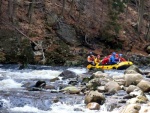 RAFTING NA JIZEŘE 10.4.2011, Sluncem zalité údolí řeky Jizery vynahradilo menší stav vody. Skvělá nálada a spousta zábavy na raftech, velmi příjemné přivítaní jara. - fotografie 53