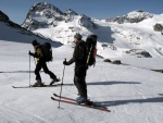 SILVRETTA - OPRAVDOVÝ SKIALPINISTICKÝ RÁJ - 2011, Čtyři dny ve sluncem zalitých horách. Pochvala všem účastníkům za pohodu a super výkony. Odpolední siesta byla vždy odměnou za ranní vstávání... - fotografie 210