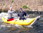 ODEMYK�N� a SJEZD �PY, Rafty, k�noe, yukony kajaky.... prost� co plave, to v�echno se z��astnilo tradi�n� akce Odemyk�n� �py. Pro n�koho to byl prvn� rafting pro jin� b�je�n� z�bava na k�no�ch. Slunce par�dn� a i voda byla  - fotografie 56