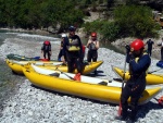 RAFTING EXPEDICE DO ALBÁNIE 2011, Daleká a exotická země nás opět přijala vlídně s překrásnou přírodou a dobrým počasím. Vodáckých zážitků bylo hojně, stejně jako gurmánských a cestovatelských. Příjemnou partu ještě vylepšila Danina k - fotografie 5
