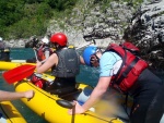 RAFTING EXPEDICE DO ALBÁNIE 2011, Daleká a exotická země nás opět přijala vlídně s překrásnou přírodou a dobrým počasím. Vodáckých zážitků bylo hojně, stejně jako gurmánských a cestovatelských. Příjemnou partu ještě vylepšila Danina k - fotografie 74