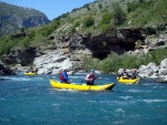 RAFTING EXPEDICE DO ALBÁNIE 2011, Daleká a exotická země nás opět přijala vlídně s překrásnou přírodou a dobrým počasím. Vodáckých zážitků bylo hojně, stejně jako gurmánských a cestovatelských. Příjemnou partu ještě vylepšila Danina k - fotografie 78