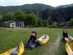 RAFTING EXPEDICE DO ALBÁNIE 2011, Daleká a exotická země nás opět přijala vlídně s překrásnou přírodou a dobrým počasím. Vodáckých zážitků bylo hojně, stejně jako gurmánských a cestovatelských. Příjemnou partu ještě vylepšila Danina k - fotografie 196