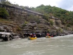 RAFTING EXPEDICE DO ALBÁNIE 2011, Daleká a exotická země nás opět přijala vlídně s překrásnou přírodou a dobrým počasím. Vodáckých zážitků bylo hojně, stejně jako gurmánských a cestovatelských. Příjemnou partu ještě vylepšila Danina k - fotografie 277