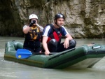 RAFTING EXPEDICE DO ALBÁNIE 2011, Daleká a exotická země nás opět přijala vlídně s překrásnou přírodou a dobrým počasím. Vodáckých zážitků bylo hojně, stejně jako gurmánských a cestovatelských. Příjemnou partu ještě vylepšila Danina k - fotografie 349