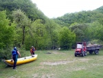 RAFTING EXPEDICE DO ALBÁNIE 2011, Daleká a exotická země nás opět přijala vlídně s překrásnou přírodou a dobrým počasím. Vodáckých zážitků bylo hojně, stejně jako gurmánských a cestovatelských. Příjemnou partu ještě vylepšila Danina k - fotografie 466