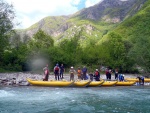 RAFTING EXPEDICE DO ALBÁNIE 2011, Daleká a exotická země nás opět přijala vlídně s překrásnou přírodou a dobrým počasím. Vodáckých zážitků bylo hojně, stejně jako gurmánských a cestovatelských. Příjemnou partu ještě vylepšila Danina k - fotografie 467