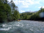 RAFTING EXPEDICE DO ALBÁNIE 2011, Daleká a exotická země nás opět přijala vlídně s překrásnou přírodou a dobrým počasím. Vodáckých zážitků bylo hojně, stejně jako gurmánských a cestovatelských. Příjemnou partu ještě vylepšila Danina k - fotografie 470