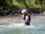 RAFTING EXPEDICE DO ALBÁNIE 2011, Daleká a exotická země nás opět přijala vlídně s překrásnou přírodou a dobrým počasím. Vodáckých zážitků bylo hojně, stejně jako gurmánských a cestovatelských. Příjemnou partu ještě vylepšila Danina k - fotografie 476