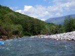 RAFTING EXPEDICE DO ALBÁNIE 2011, Daleká a exotická země nás opět přijala vlídně s překrásnou přírodou a dobrým počasím. Vodáckých zážitků bylo hojně, stejně jako gurmánských a cestovatelských. Příjemnou partu ještě vylepšila Danina k - fotografie 528