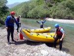 RAFTING EXPEDICE DO ALBÁNIE 2011, Daleká a exotická země nás opět přijala vlídně s překrásnou přírodou a dobrým počasím. Vodáckých zážitků bylo hojně, stejně jako gurmánských a cestovatelských. Příjemnou partu ještě vylepšila Danina k - fotografie 541