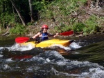 KAJAKOVÁ ŠKOLA NA JIZEŘE květen 2011, Jasně, kajak je In! Kajak letí - pojedte se také svézt na této vlně! Nádherný víkend, krásná voda a jako bonus sjezd Kamenice. Parádní víkend. - fotografie 72