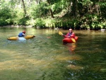 KAJAKOV� �KOLA NA JIZE�E kv�ten 2011, Jasn�, kajak je In! Kajak let� - pojedte se tak� sv�zt na t�to vln�! N�dhern� v�kend, kr�sn� voda a jako bonus sjezd Kamenice. Par�dn� v�kend. - fotografie 98