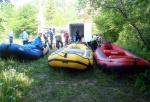 RAFTING V JULSKÝCH ALPÁCH KVĚTEN 2011, Tenhle výběr řek se opravdu povedl. Když na něj vyrazíte je potřeba mít trochu štěstí na vodu. Moc dobrá parta - to se dá jet cokoliv za jakýkoliv vody. - fotografie 3