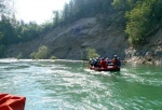 RAFTING V JULSKÝCH ALPÁCH KVĚTEN 2011, Tenhle výběr řek se opravdu povedl. Když na něj vyrazíte je potřeba mít trochu štěstí na vodu. Moc dobrá parta - to se dá jet cokoliv za jakýkoliv vody. - fotografie 7