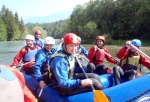 RAFTING V JULSKÝCH ALPÁCH KVĚTEN 2011, Tenhle výběr řek se opravdu povedl. Když na něj vyrazíte je potřeba mít trochu štěstí na vodu. Moc dobrá parta - to se dá jet cokoliv za jakýkoliv vody. - fotografie 13