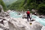 RAFTING V JULSKÝCH ALPÁCH KVĚTEN 2011, Tenhle výběr řek se opravdu povedl. Když na něj vyrazíte je potřeba mít trochu štěstí na vodu. Moc dobrá parta - to se dá jet cokoliv za jakýkoliv vody. - fotografie 51