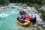 RAFTING V JULSKÝCH ALPÁCH KVĚTEN 2011, Tenhle výběr řek se opravdu povedl. Když na něj vyrazíte je potřeba mít trochu štěstí na vodu. Moc dobrá parta - to se dá jet cokoliv za jakýkoliv vody. - fotografie 54